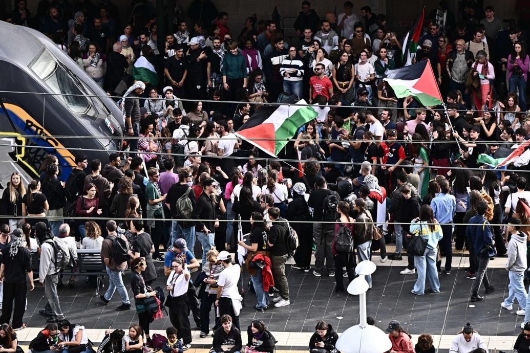 意大利爆200万人示威!罗马瘫痪声援加沙 全境爆大规模罢工