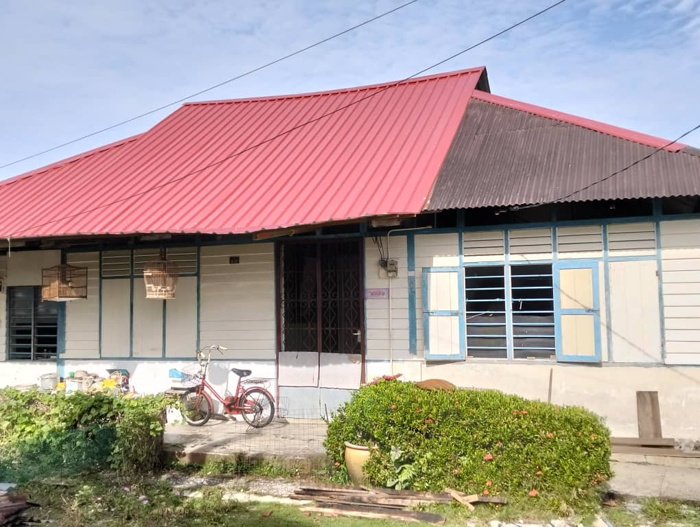 房地部拨4万 地摩冷水河村屋屋顶获维修
