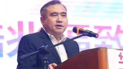 承诺明年独中拨款准时到位 陆兆福:农历新年前发放