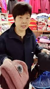 把寿衣当唐装还当场试穿 外国人殡葬初体验太震撼	