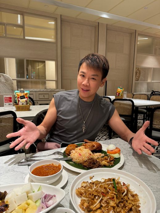 把看台变内场宠大马粉 陶喆绕场握手燃炸