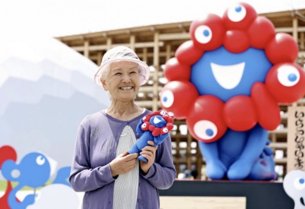 拼盘 日本76岁“世博奶奶”全勤奖　连184天打卡大阪世博