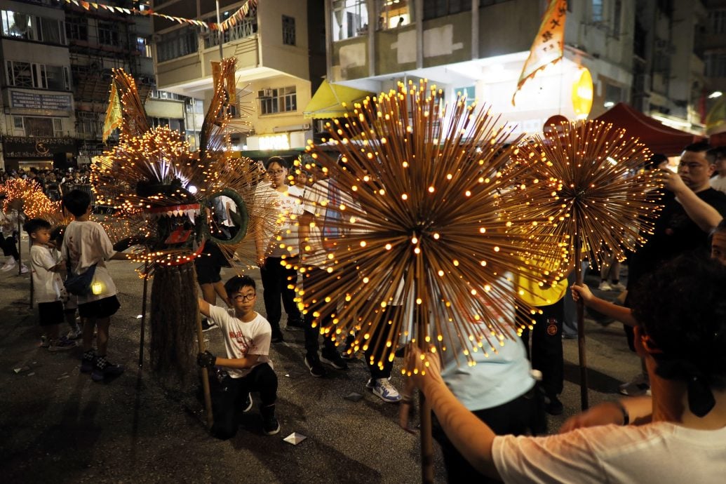 拼盘/百年舞火龙展现香港中秋浪漫