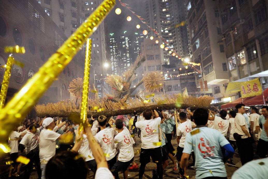 拼盘/百年舞火龙展现香港中秋浪漫