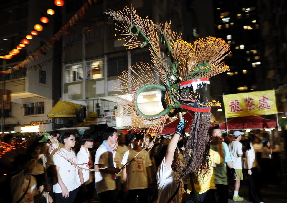 拼盘/百年舞火龙展现香港中秋浪漫