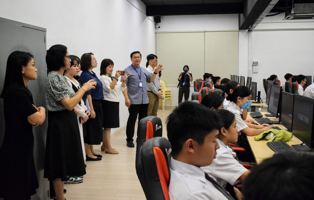 暖势力∕沈慕羽教师奖∕吴维城