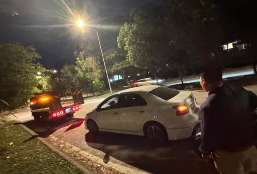 暖势力|深夜爆胎获暖心相助 马来大哥陪她等拖车2小时