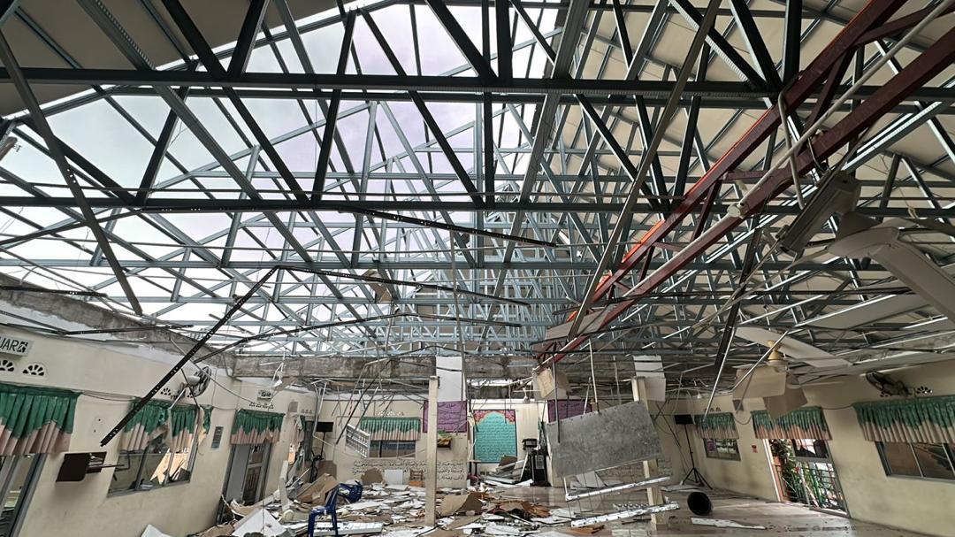 暴风雨引发严重风灾 昔江港多区满目苍夷