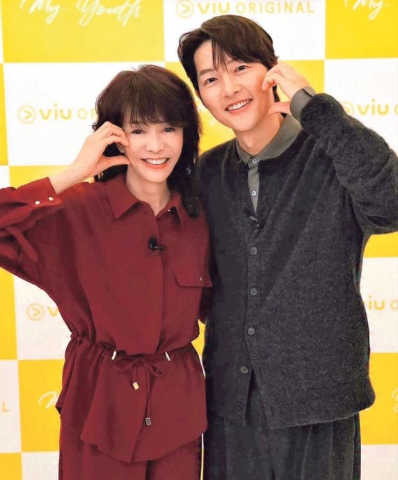 最想跟梁朝伟合作 宋仲基：只是同场也开心