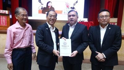 林景清呈备忘录予陆兆福 促确认华中法律地位