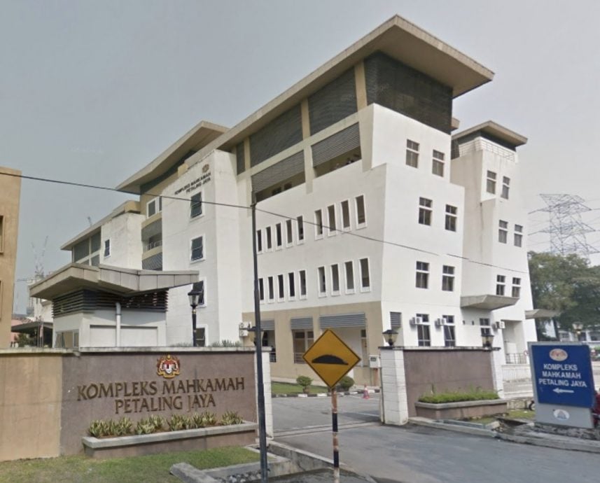 校园凶杀案/父母陪同 保护未成年清堂审理 14岁男生控谋杀罪