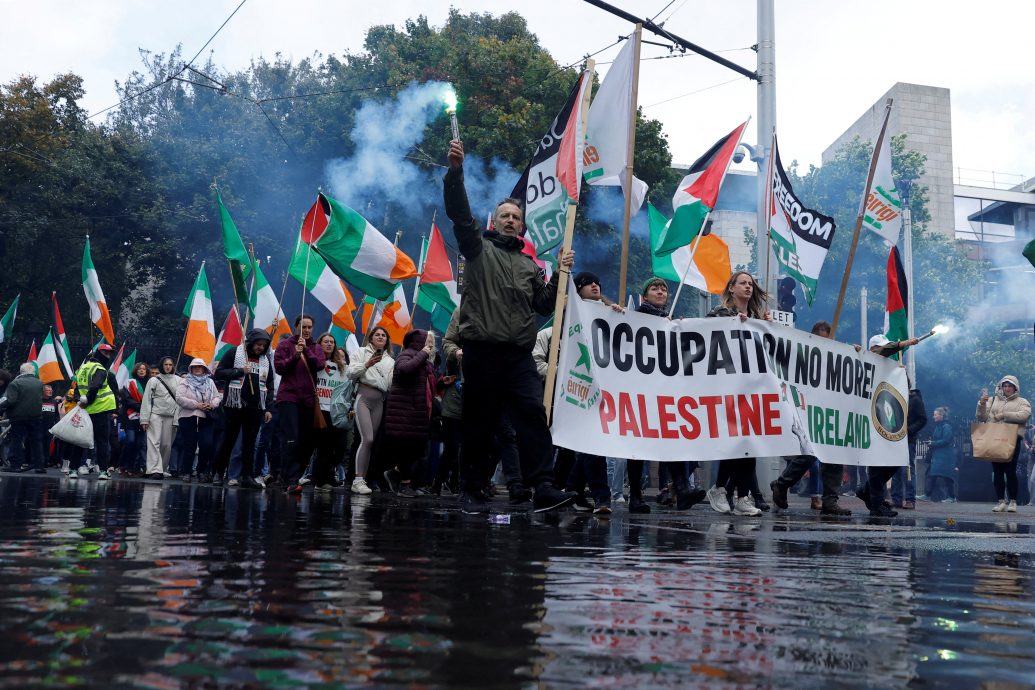 欧洲数十万民众挺巴游行　吁停火释放援助行动人士