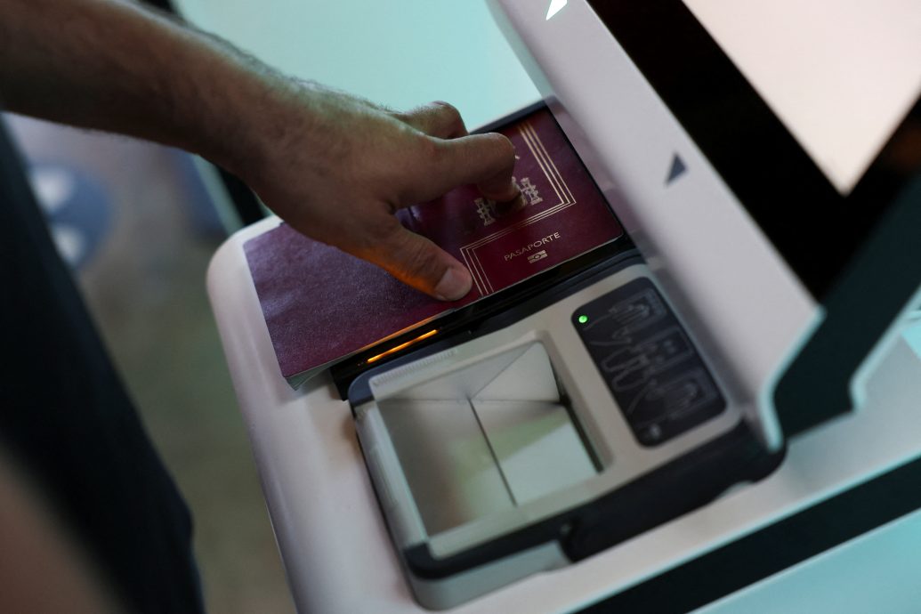 欧盟启用新数码边境系统 入境须刷脸扫指纹通关