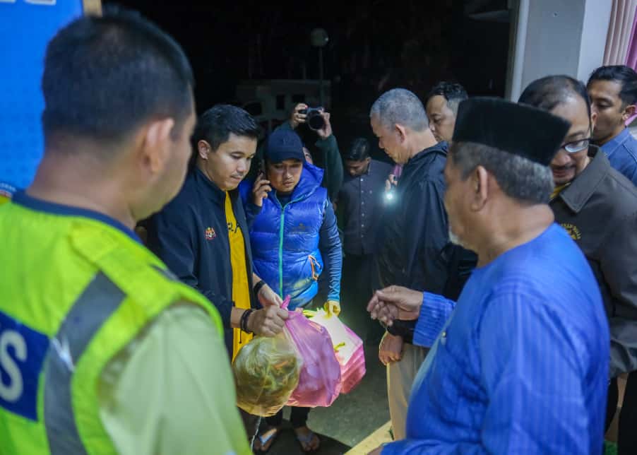 深夜视察太平武吉干当水灾区 副首相吁加强防洪