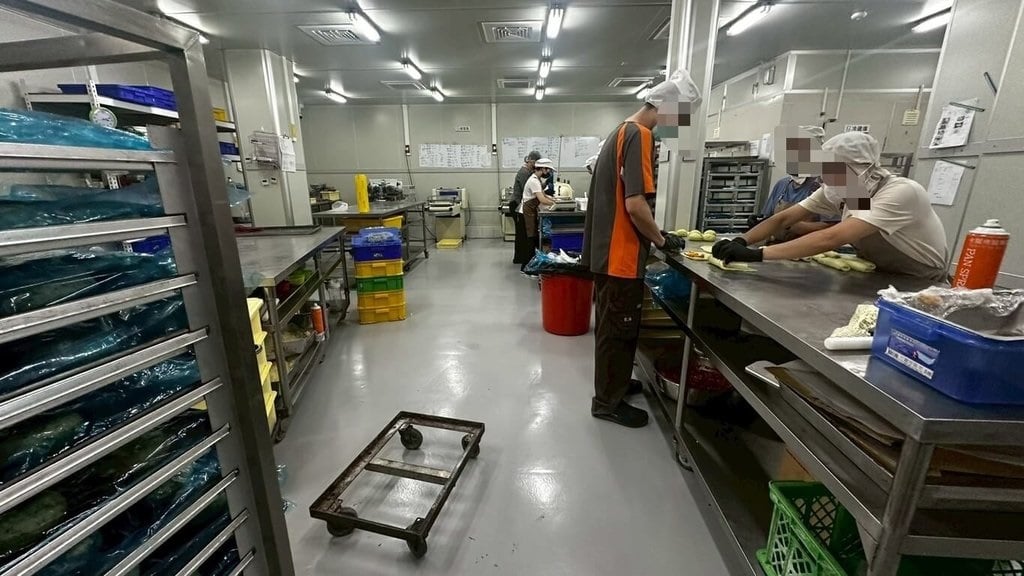 炎亚纶明星商品爆食安争议 自创梨花酥被检举