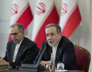 特朗普下令恢复核试　伊朗外长：倒退且不负责任