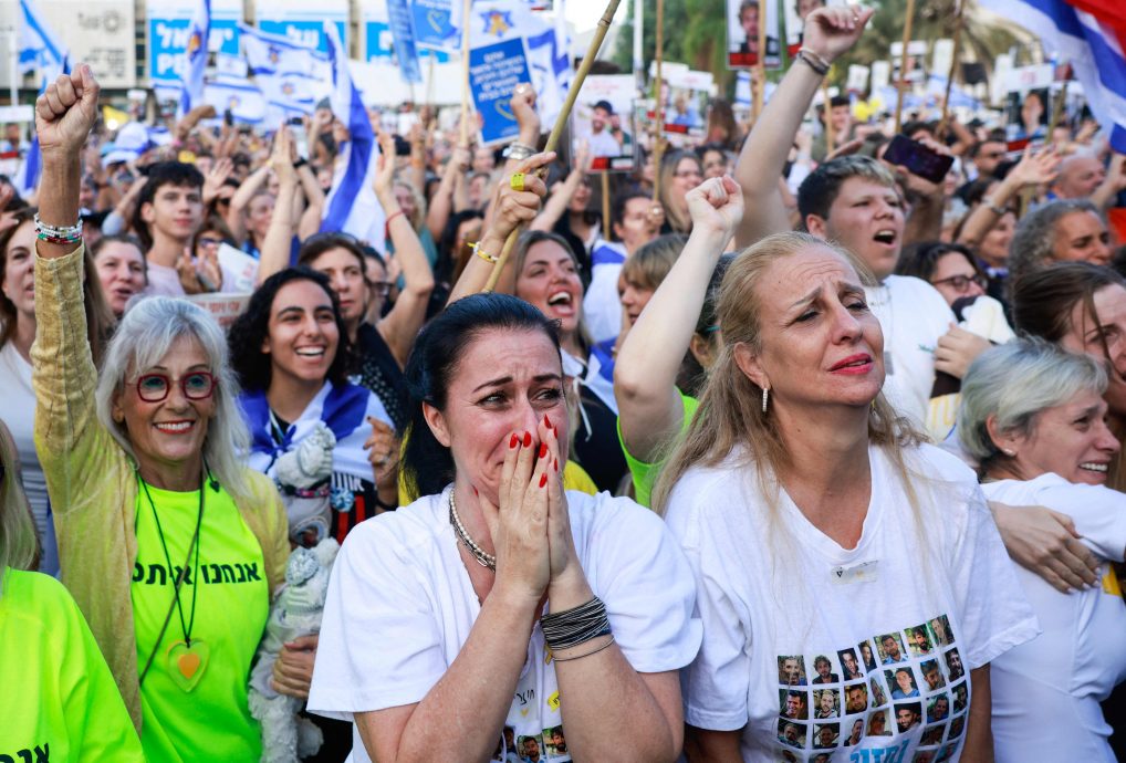 特朗普访中东签协议