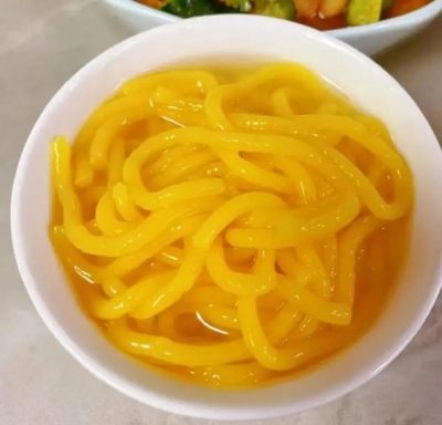 玉米磨粉发酵制成 两男疑食用“酸汤子”倒地1死1命危