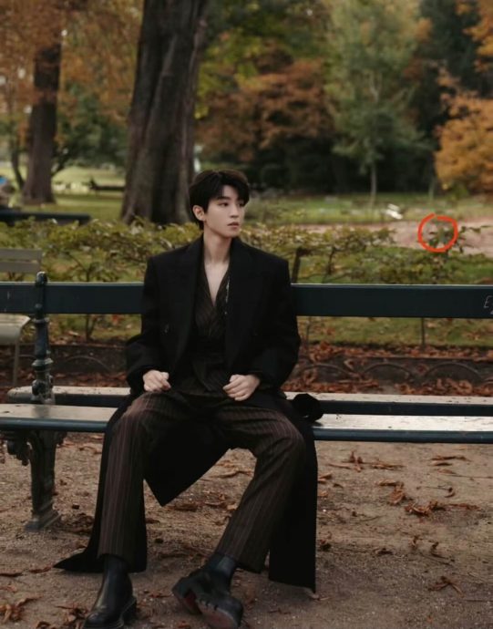 王俊凯P图乌龙变“灵异照”　网民笑翻：中秋彩蛋？