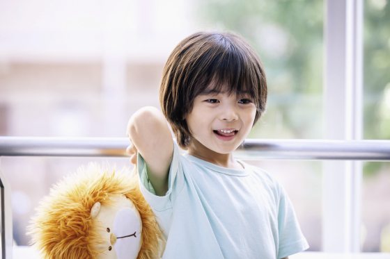 王晋恒／《狮子的藏身处》家，是一望无际的草原，不是囚笼	