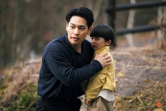 王晋恒／《狮子的藏身处》家，是一望无际的草原，不是囚笼	