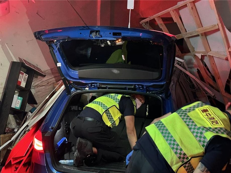 男子毒驾撞入茶行 睡梦中夺命母死子伤