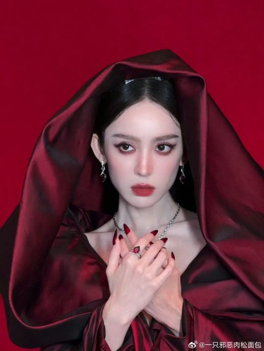 疑遭林允抢休息室 古力娜扎被反锁门外30分钟