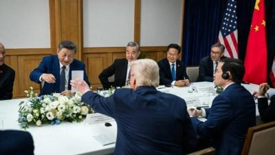 白宫发放多张习特会照片 展示现场轻松一面