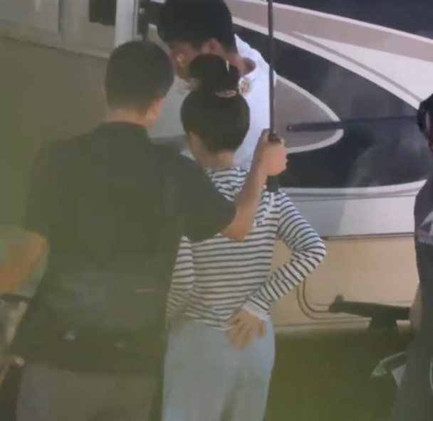 白鹿拍动作戏落病根　腰伤困扰举步维艰