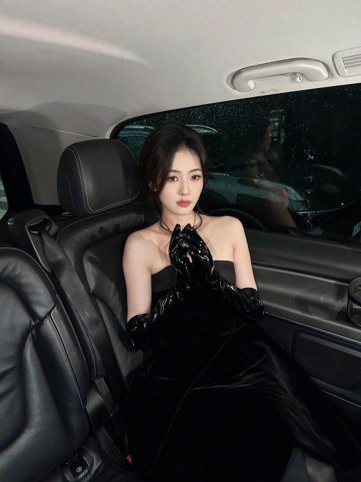 白鹿拍动作戏落病根　腰伤困扰举步维艰