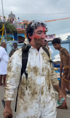 百万YouTuber拍“泼屎节”惹怒印度人! 挨轰歧视怒回:我没错