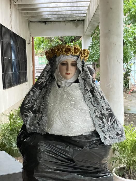  百年大教堂被震垮　圣人像矗立毫发无伤