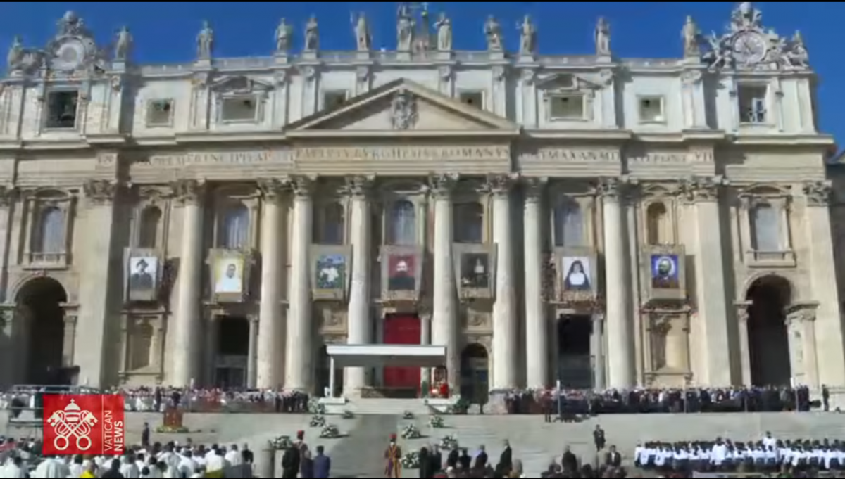 看世界 “穷人医生”获封圣 教宗良十四世将册封7位圣人