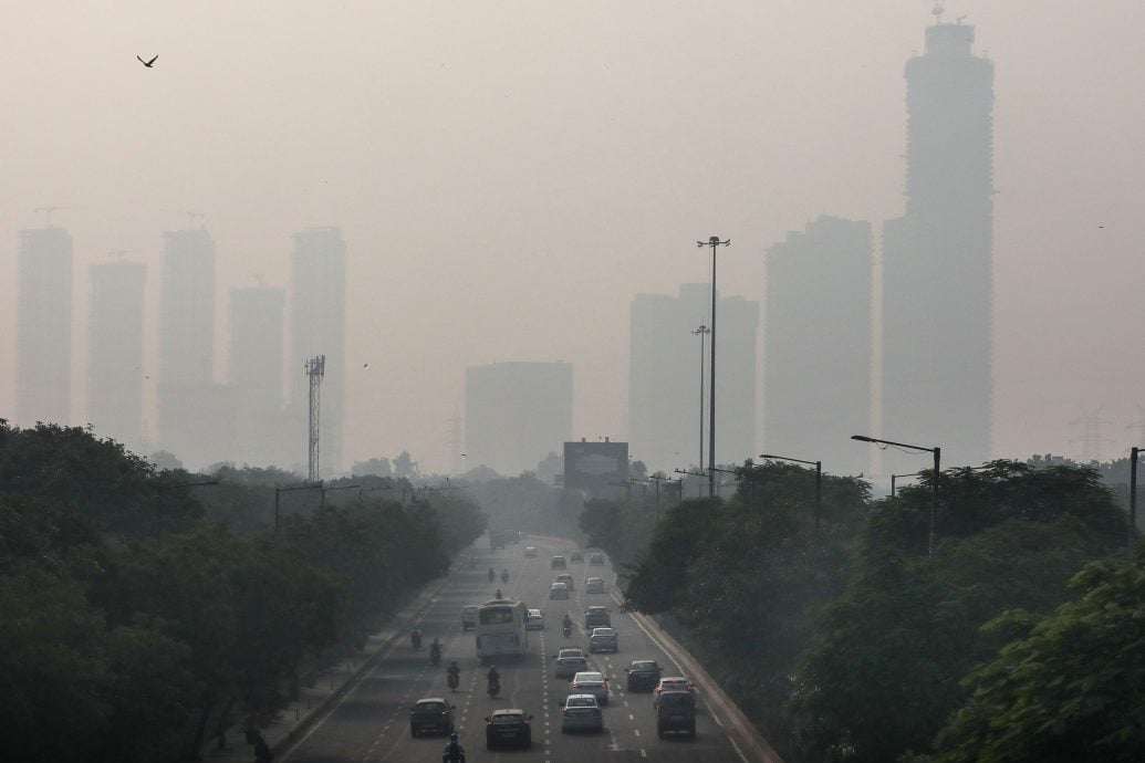 看世界 印度放宽爆竹禁令庆屠秋节 首都PM2.5浓度超世卫安全标准逾16倍