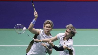 等待陈堂杰肩伤医疗报告  羽总暂不决定杰蔚参赛安排