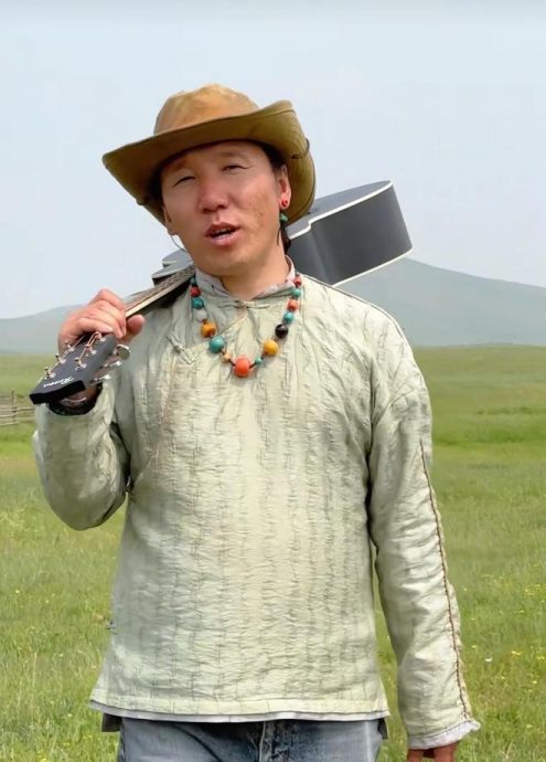 网红坠车亡 警方排除他杀 家属要验尸重新调查