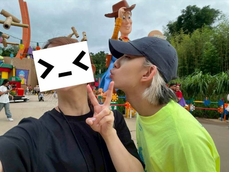 罕晒精壮腹肌身材 林宥嘉健身房大方脱了