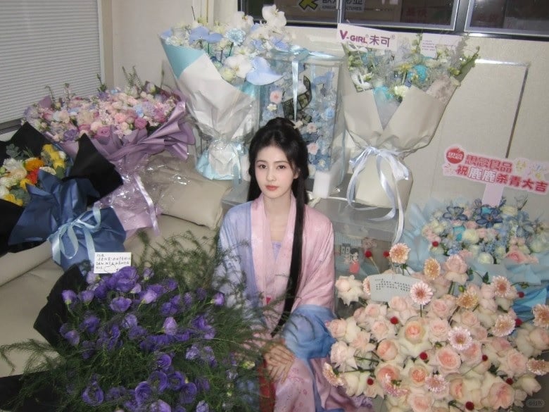 罹不明疾病1个月暴瘦4公斤 白鹿坦言“无力与绝望”