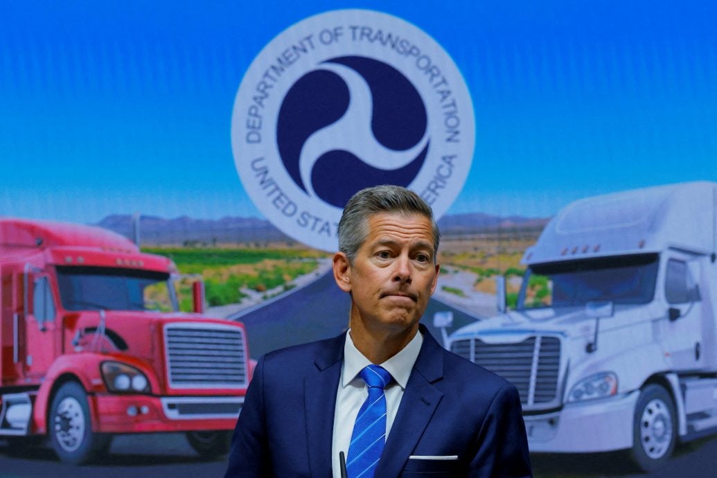 美国政府停摆持续 缺勤空管员或被开除