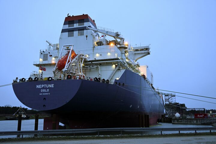 美国阻挠 全球航运减碳方案暂搁置