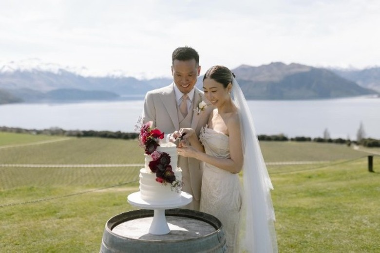 胡定欣公布婚讯 旧爱马国明送12字祝福