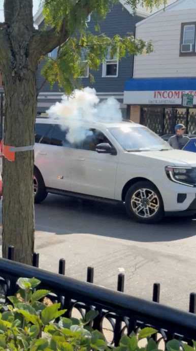 芝加哥移民设施警民冲突　数名抗议人士遭逮捕