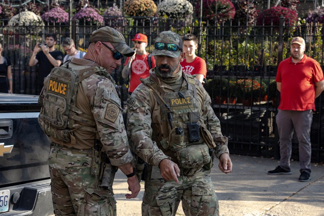 芝加哥移民设施警民冲突　数名抗议人士遭逮捕