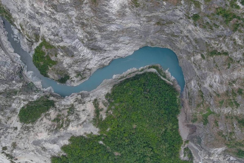 花莲立雾溪堰塞湖红色警戒　下游秀林乡急撤近千人