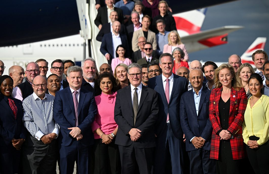 英首相访印度上百人随行　盼强化经济关系