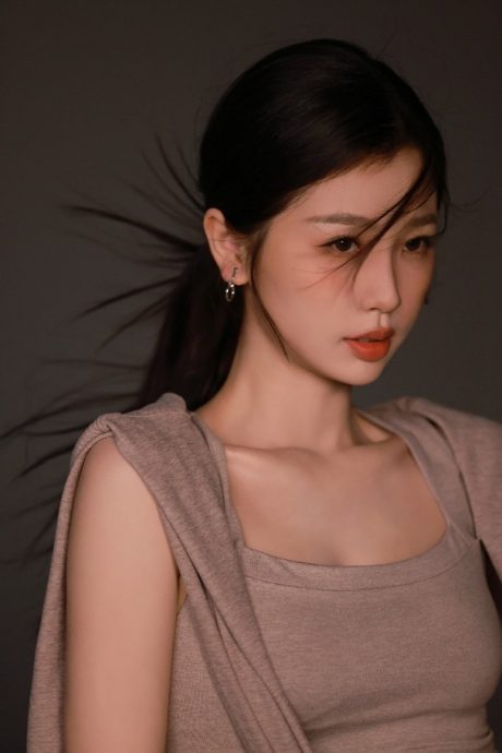  虞书欣晒新照试水温　继续遭围剿：脸皮真厚