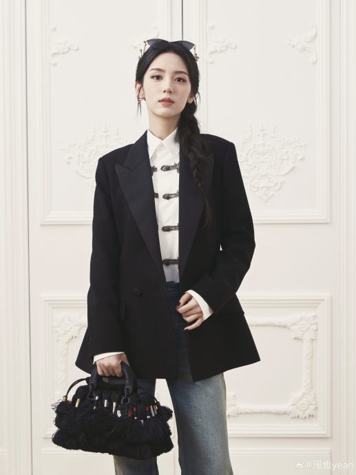 蛐蛐周也遭粉丝讨伐 李湘删微博重发不道歉