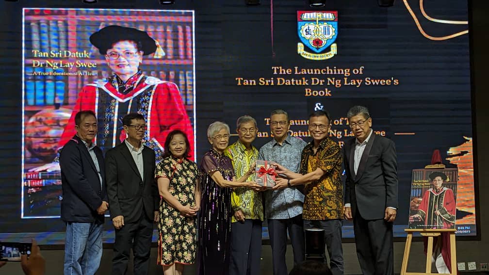 视频 | 暖势力∕黄丽绥奉献拉曼36载 筑起教育精神丰碑