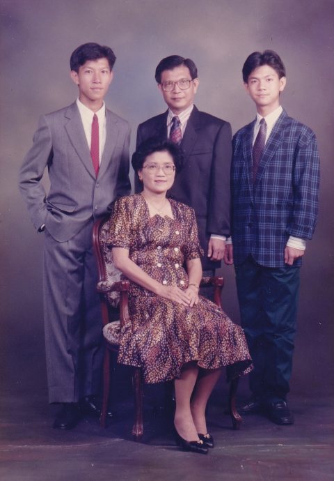 视频 | 13日见报/暖势力∕黄丽绥奉献拉曼36载 筑起教育精神丰碑