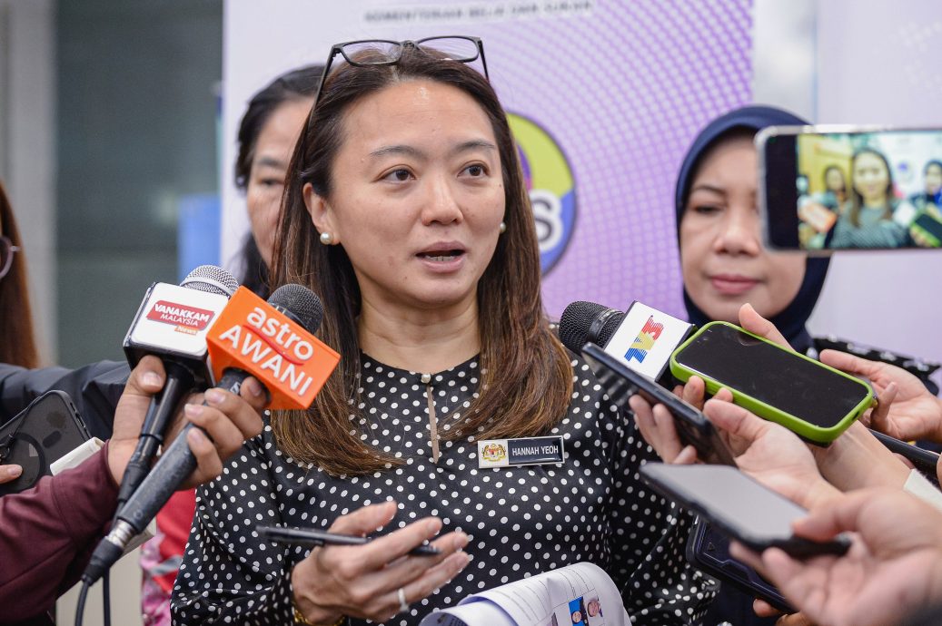 视频|不同世代看法大不同！ 家协：教师应被尊重 学生：尊重是要赢来的！